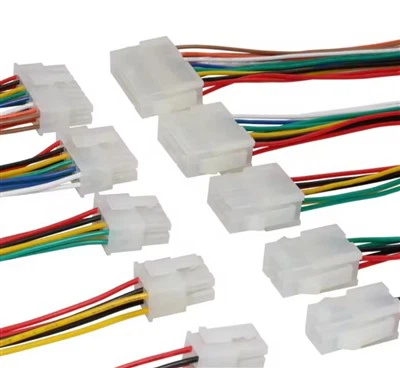 Juhtmestiku mini-fit pistik